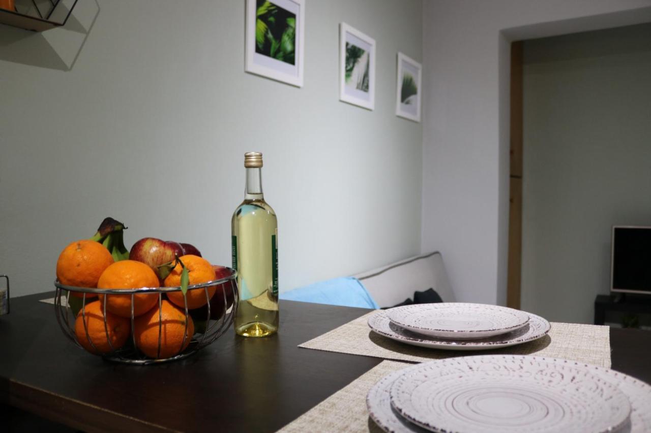 Semi-Basement 50Sqm Apartment Near Kos Citycenter ภายนอก รูปภาพ